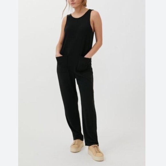ARITZIA BABATON BRANSON BLACK CREPE JUMPSUIT - 6 - Picture 1 of 7